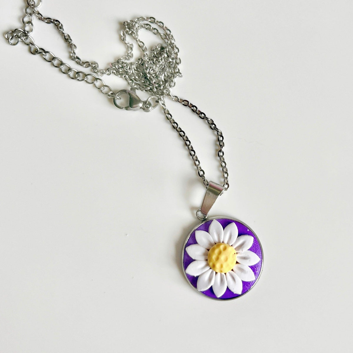 Daisy Polymer Clay Necklace - silverstar.nz